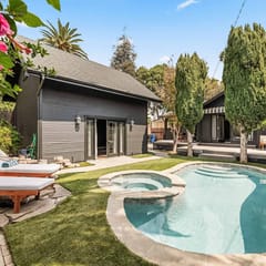 Blackwood | Dark, warm, and unmistakably Californian