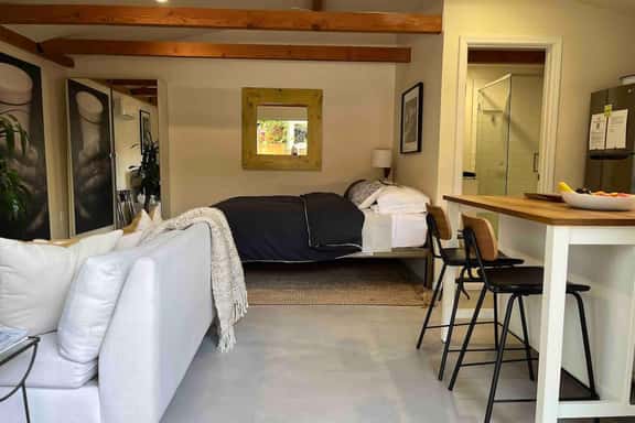 Orchid Suite Simple joys | Beautiful surroundings - Image 1