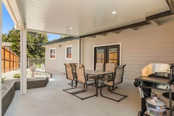 Private Eagle Rock 3BR | Patio, Fireplace